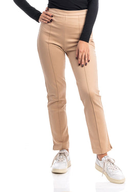 PANTALONE SLIM CON ETICHETTA IN RASO SUL RETRO